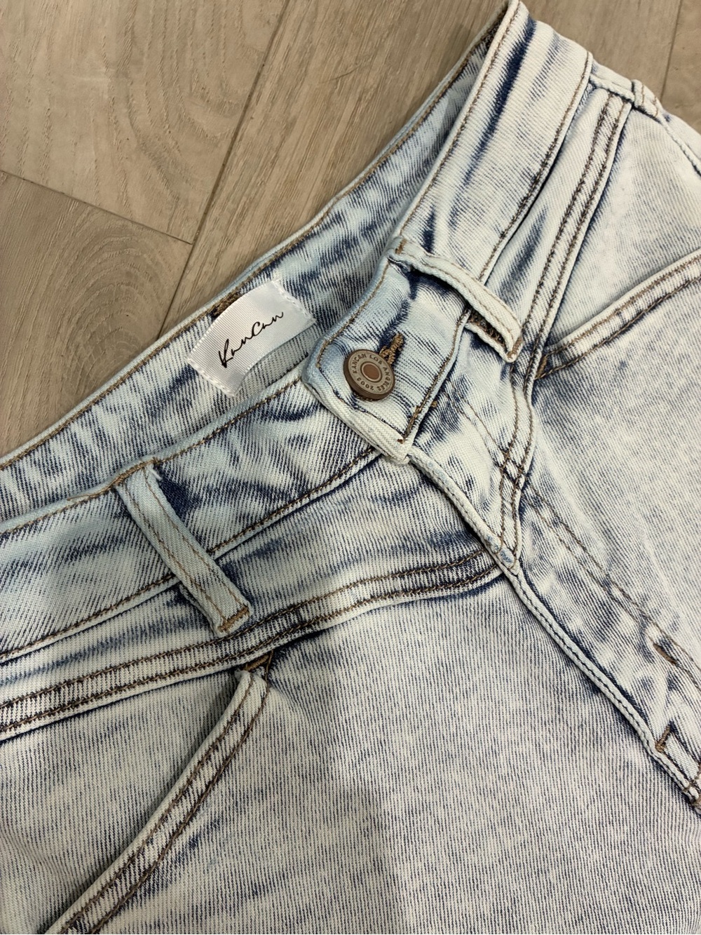 KanCan High-Rise Jeans in Light Acid Wash